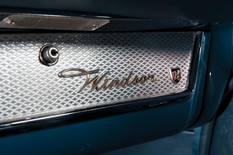 Детали интерьера Chrysler Windsor Hardtop Сoupe (L 512) 1959 года  (фото 6 из 19)